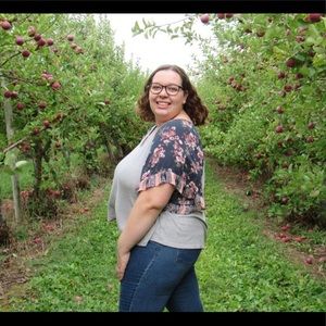 Meet your Posher, Abigail